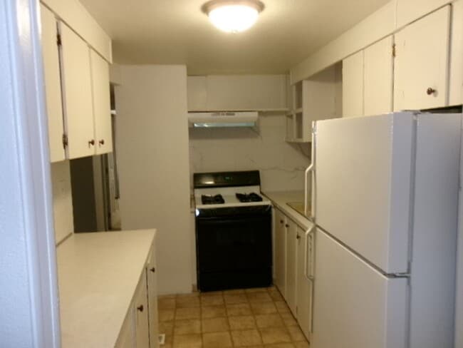 Building Photo - Remodeled 2 bed 1 bath with RV space