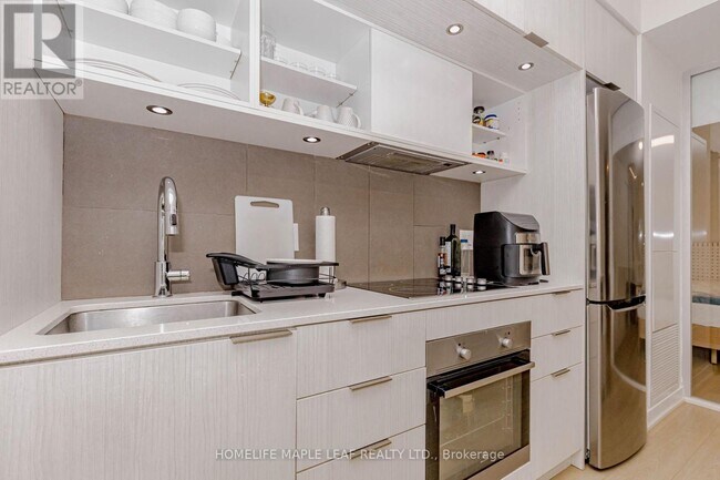 Building Photo - 55 Regent Park Blvd