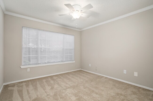 Building Photo - Dunwoody Ridge