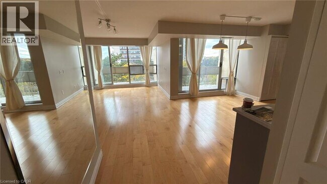 Building Photo - 1300 Marlborough Ct