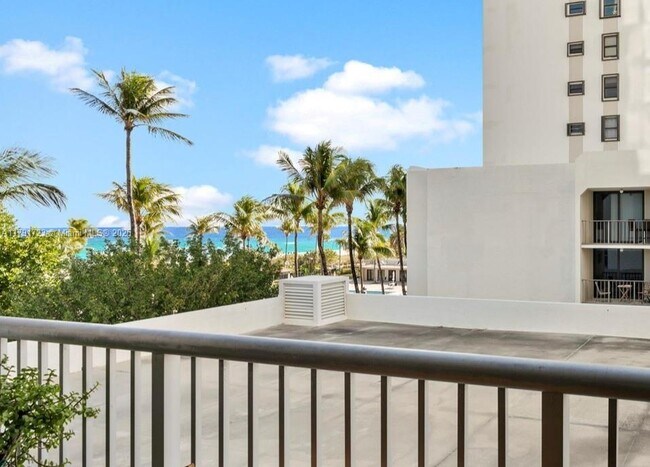 Foto del edificio - 2655 Collins Ave