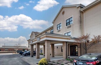 Building Photo - Furnished Studio-Rochester - North