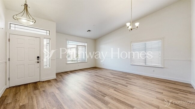 Foto del edificio - 43290 W Griffis Dr