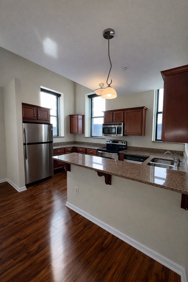 Building Photo - Bright & Spacious 2BR Apartment in Trendy Downtown Bethlehem, PA