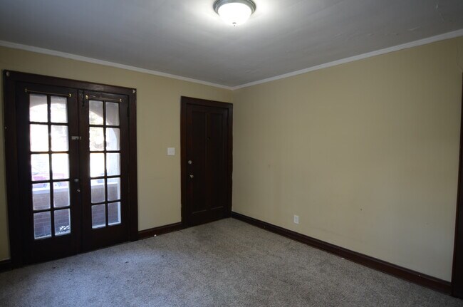 Foto del edificio - 6619 Bantry Ave