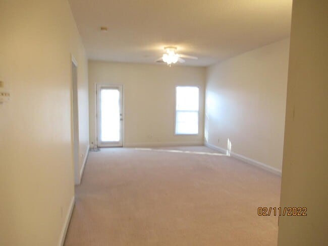 Building Photo - 3510 Landmark Dr