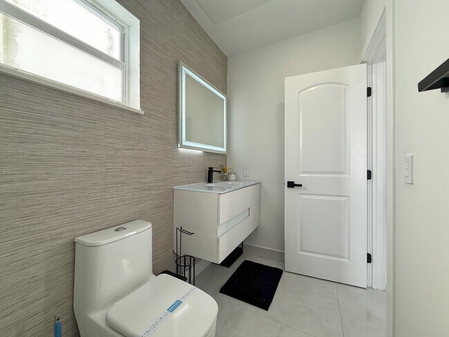 Foto del edificio - 927 SW 18th Ave