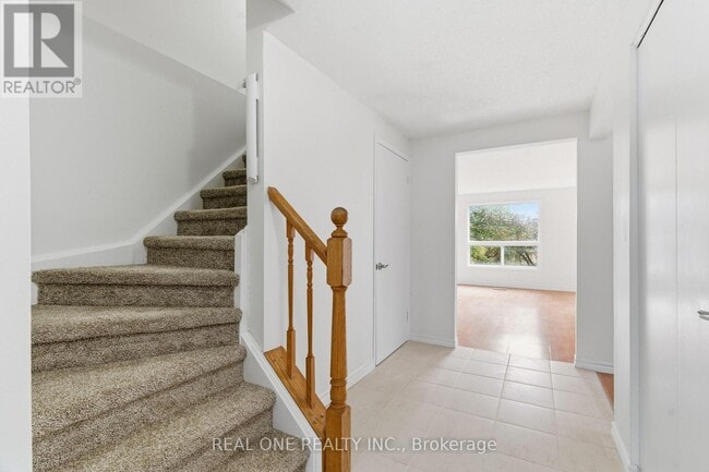 Photo du bâtiment - 51 Koch Dr