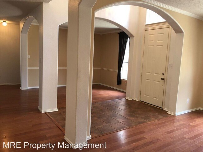 Building Photo - 2401 Lockshire Dr