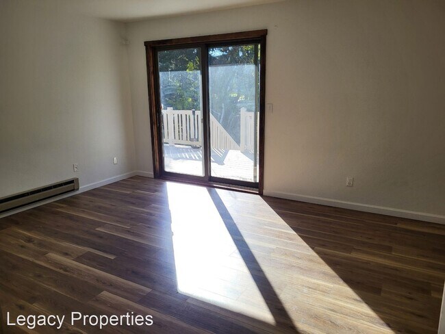 Foto del edificio - 4 br, 3 bath House - 110 W Graf St.