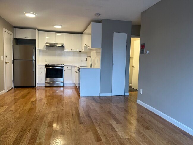 Foto del edificio - 232 Parker Hill Ave