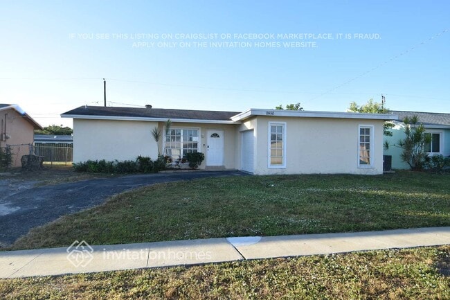 Building Photo - 11450 NW 35th Pl