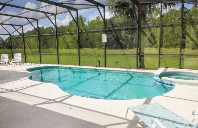 Foto del edificio - 640 Tupelo Cir