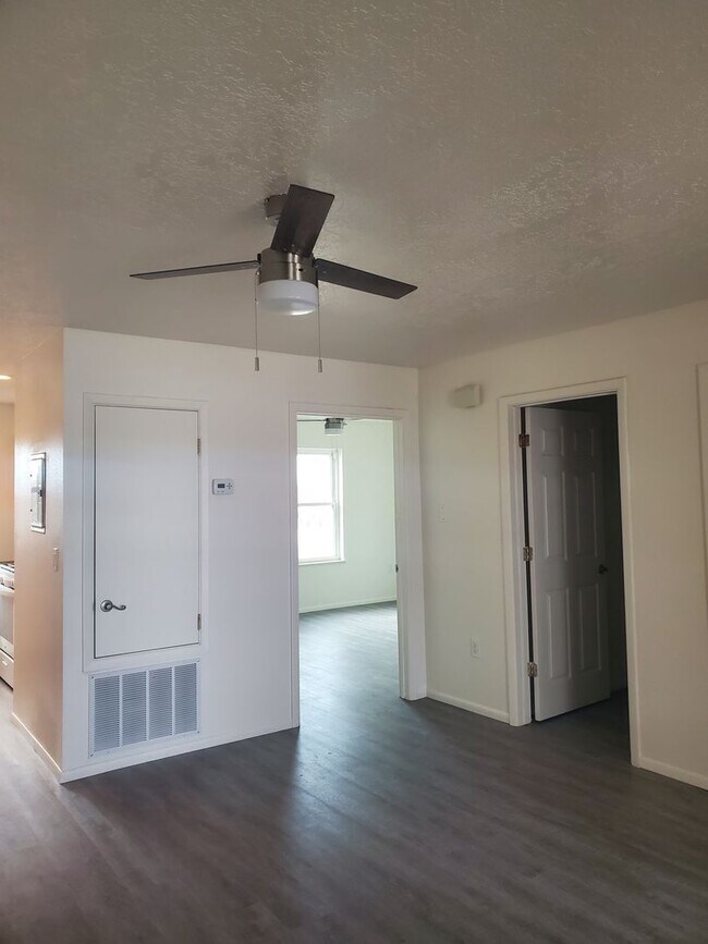 Foto del edificio - 2117 Coal Ave SE