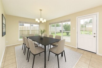 Building Photo - 3522 Pecan Point Dr