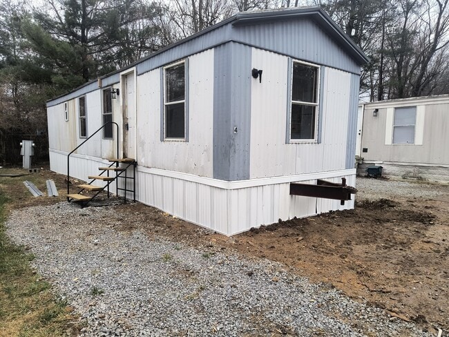 Building Photo - 103 Rice Ct