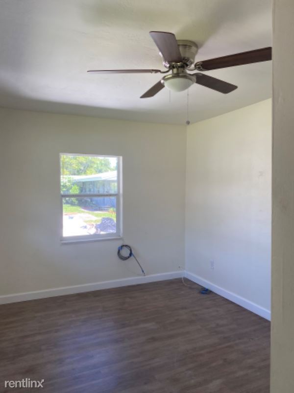 Building Photo - 4 br, 2 bath House - 2063 NE169th St