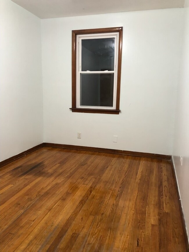 Foto del edificio - 3400 S Lituanica Ave