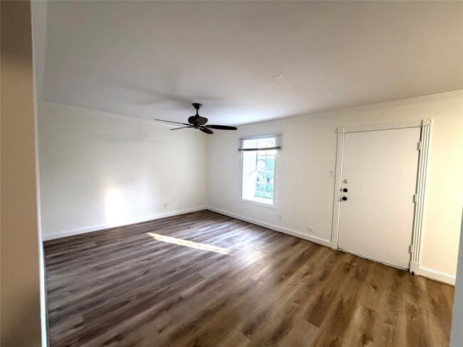 Building Photo - 9029 Gaylord Dr