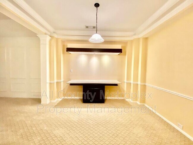 Foto del edificio - 6300 Connell Farm Dr