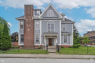 Building Photo - 101 E 14th St