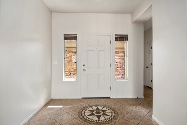 Building Photo - HOUSE FOR RENT