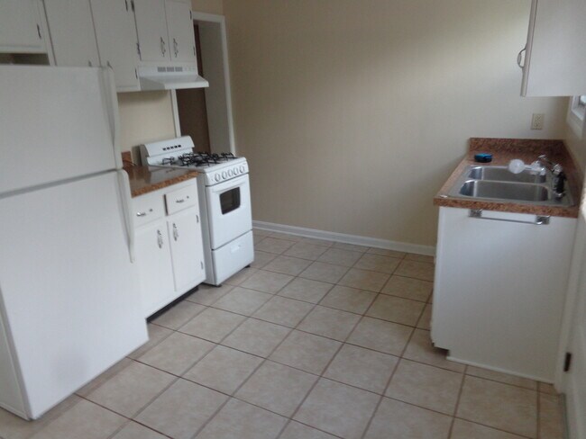 Foto del edificio - 1612 Ellwood Ave