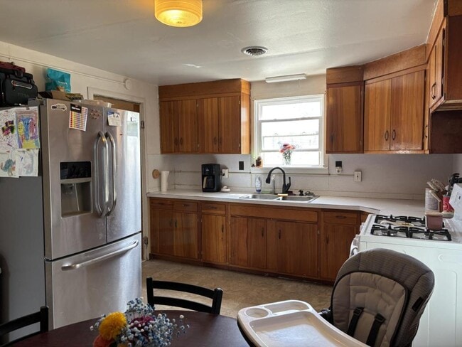 Building Photo - 3155 Rd 68