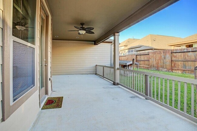 Foto del edificio - 11022 Avery Oaks Ln