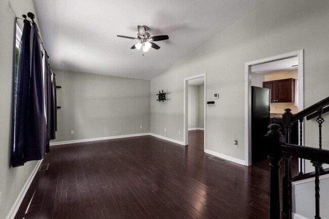 Building Photo - 1741 Branch View Dr