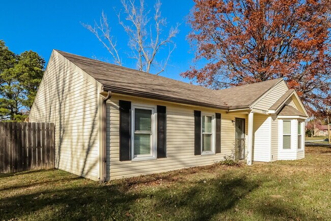 Foto del edificio - 7900 Rochelle Rd