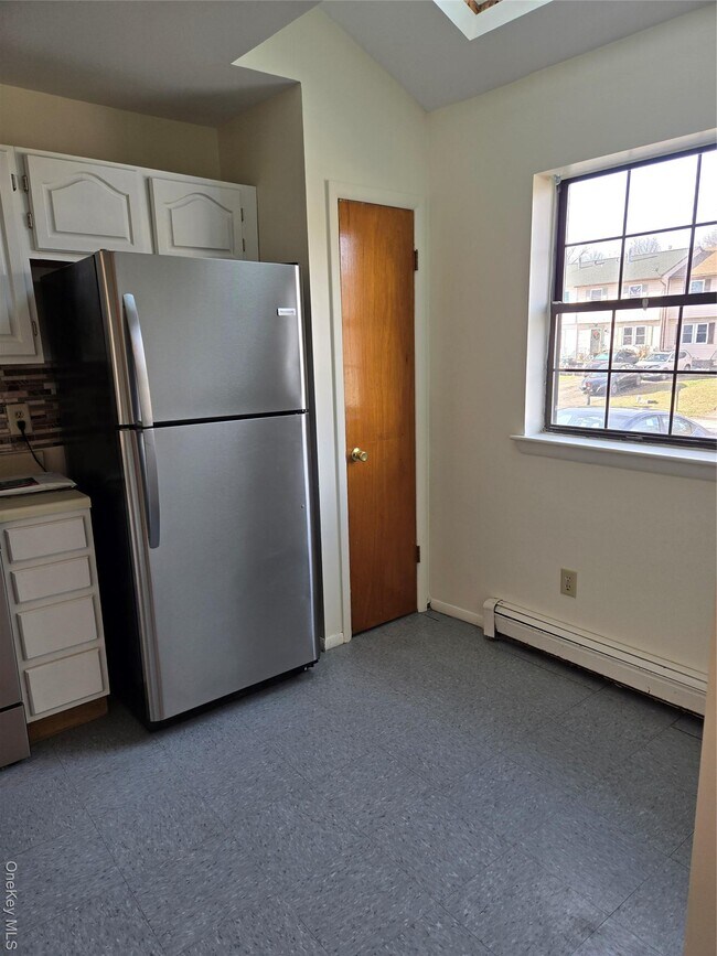 Building Photo - 538 Saracino Dr