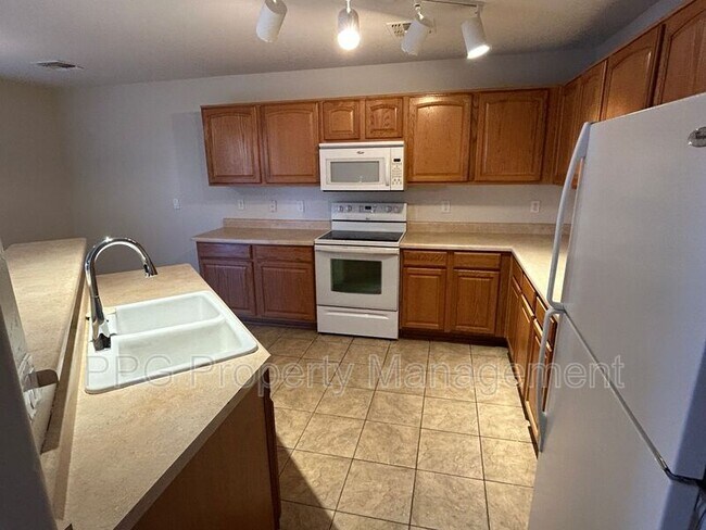 Foto del edificio - 22538 W Hadley St