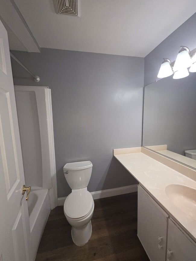 Foto del edificio - 4 Banyan Wood Ct