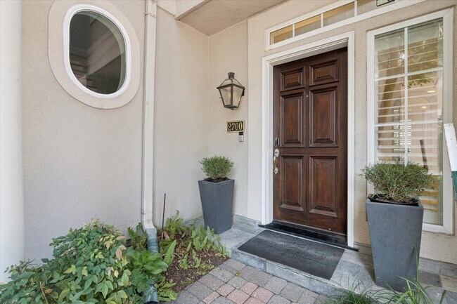 Foto del edificio - 2700 Wroxton Rd