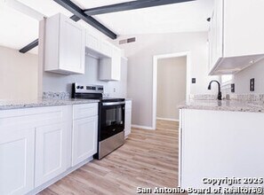 Building Photo - 2902 Big Horn Dr