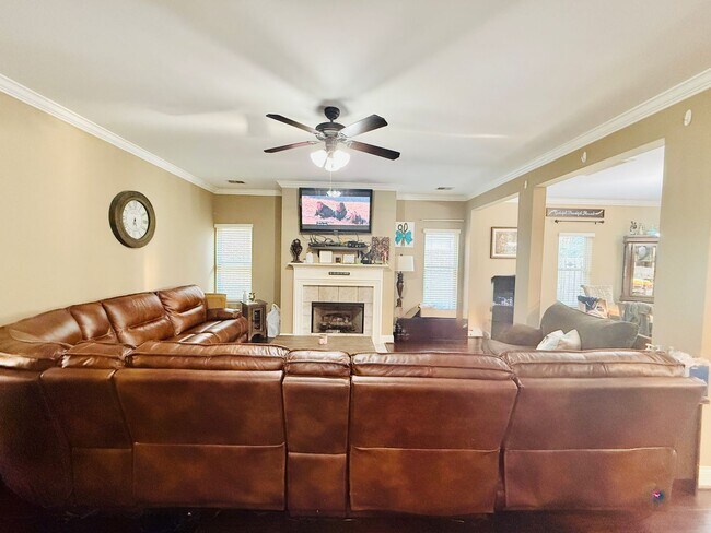 Building Photo - Black Creek Station – Just 8 Minutes from ...