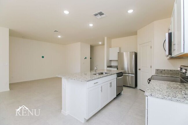 Foto del edificio - 35396 W San Capistrano Ave