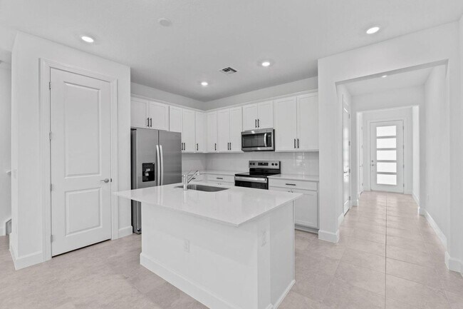 Building Photo - 4291 Lantana Rd
