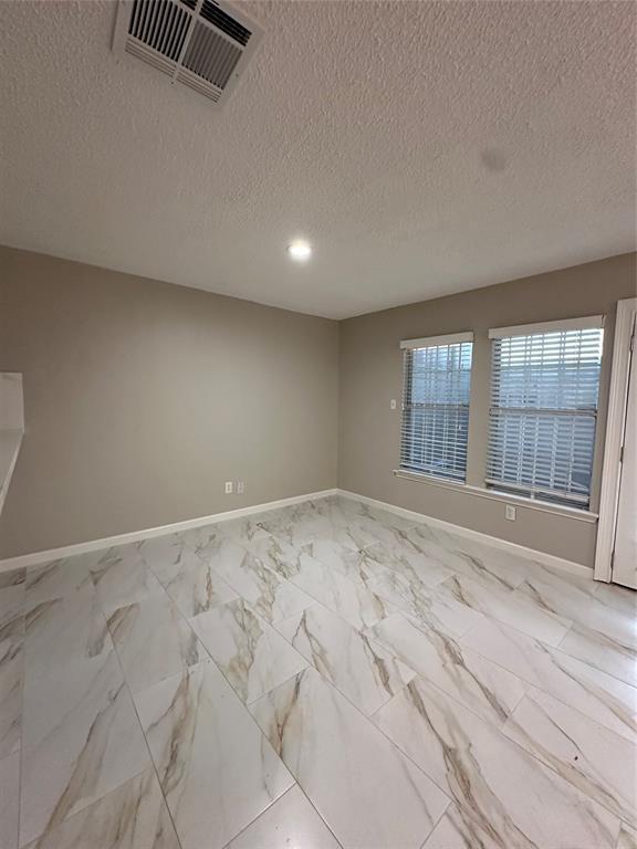 Foto del edificio - 12711 Carvel Ln