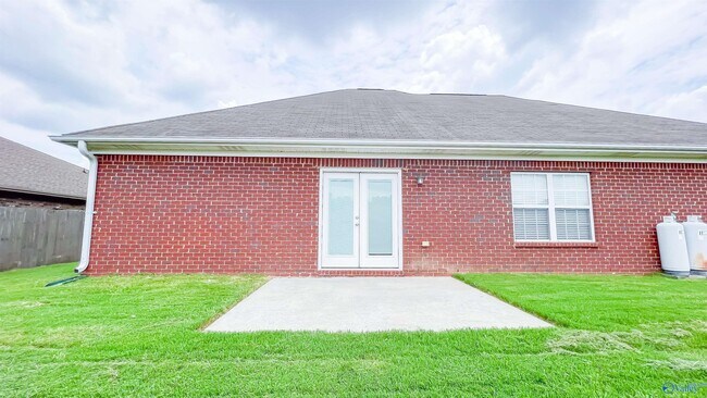 Building Photo - 15731 Coach House Ct NW