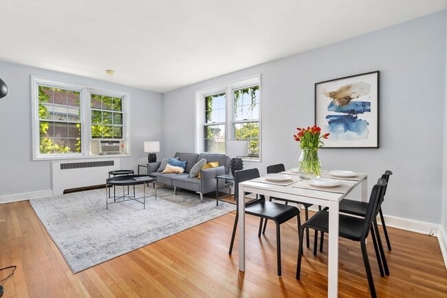 Building Photo - 50 Follen St