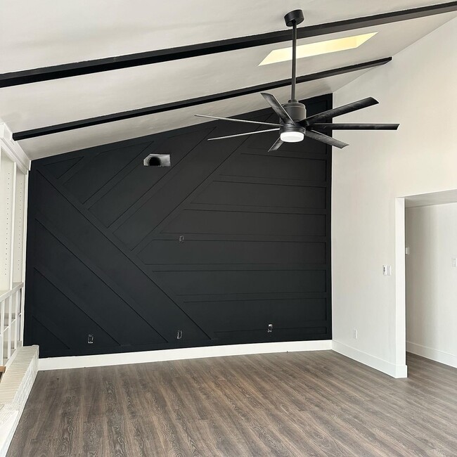 Foto del edificio - 5301 Sooner Trail NW