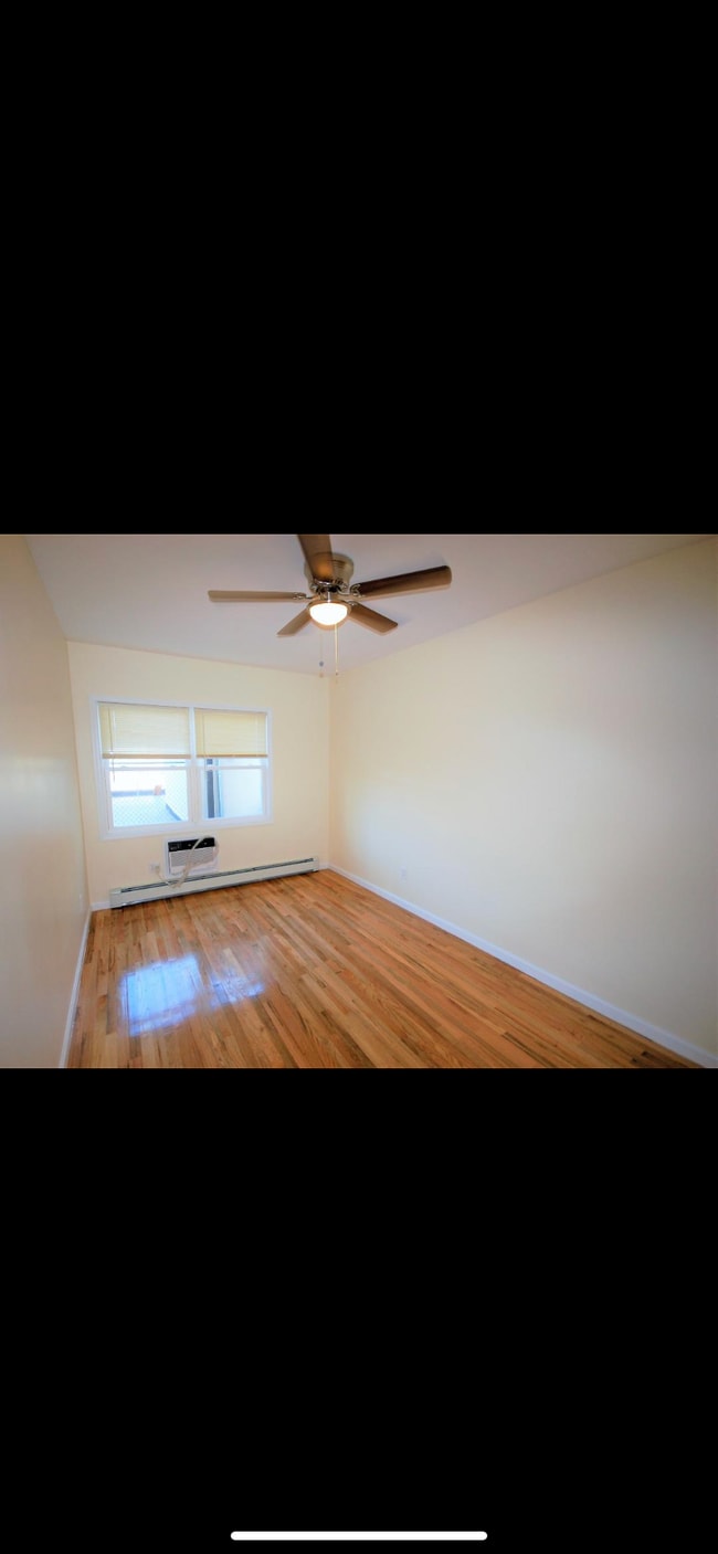 Foto del edificio - 610 E 187th St