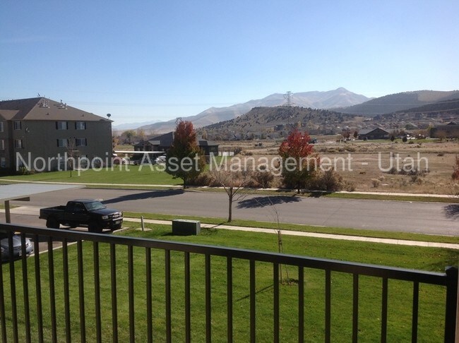 Building Photo - Eagle Mountain Condo