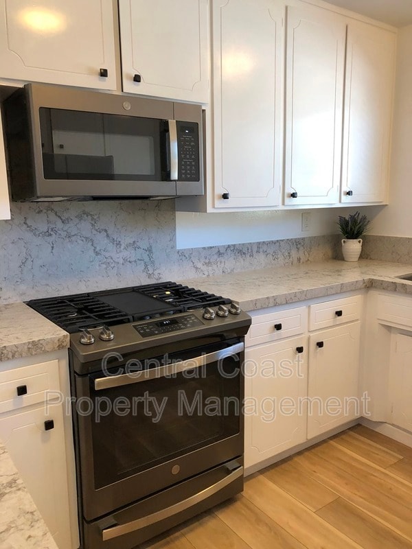 Foto del edificio - 725 Lobos St