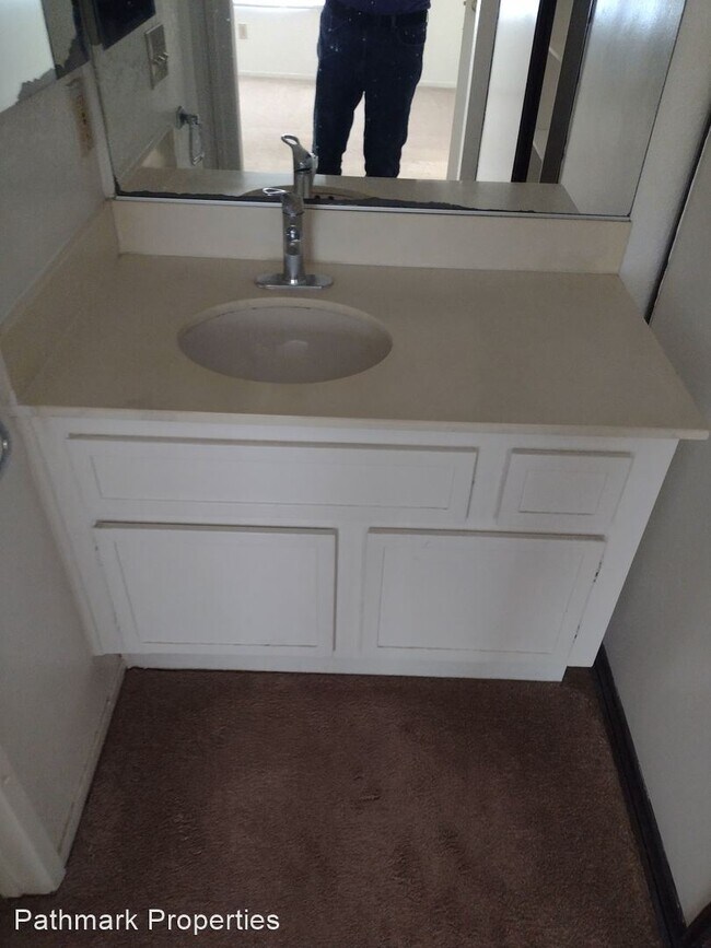 Foto del edificio - 1 br, 1 bath House - 8505 Summerdale Unit 384