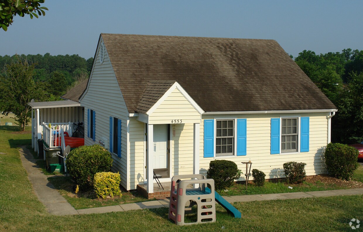 Building Photo - 4553 Hargrove Rd