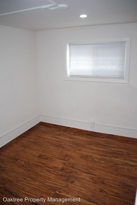 Primary Photo - 158 N Ventura Ave