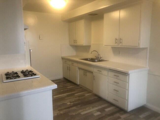 Foto del edificio - 1346 N Columbus Ave